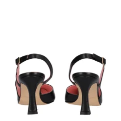 Chanel asimmetriche nere