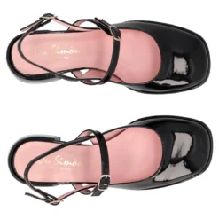 Chanel vernice nera